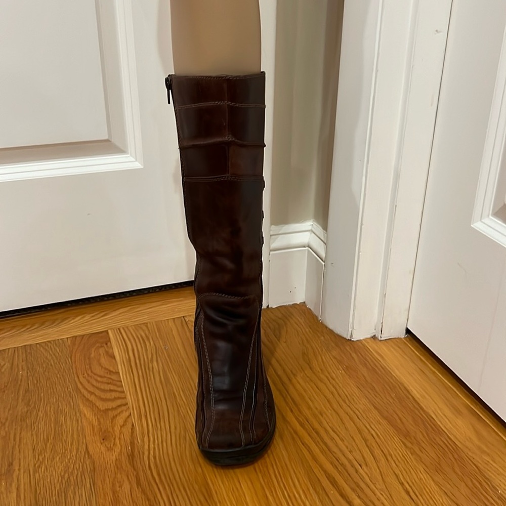 Aldo, woman’s, size 39 (8.5 US), brown, below knee, side zipper boots.